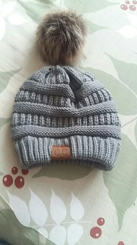 Gorro Premium com Pom Pom photo review