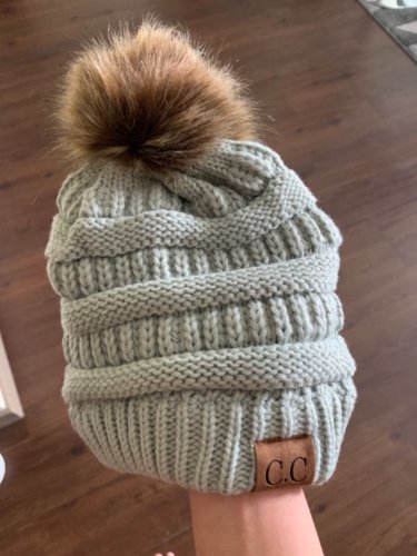 Gorro Premium com Pom Pom photo review